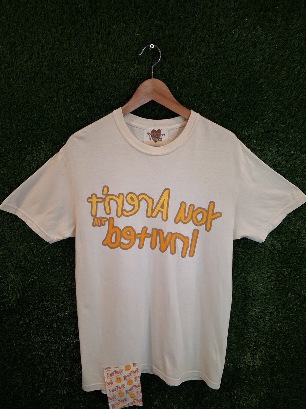 Hyde Park Goods You Aren't Invited Heart Logo Cream T-Shirt Streetwear Size M